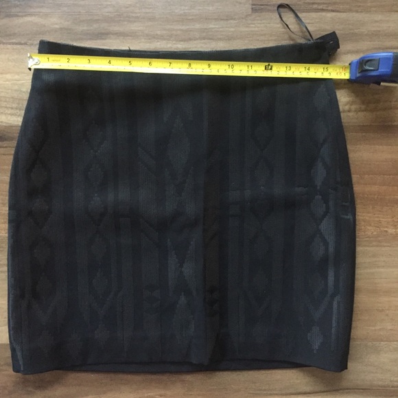 H&M black sequined mini skirt NWOT. Size 10 - Picture 7 of 8